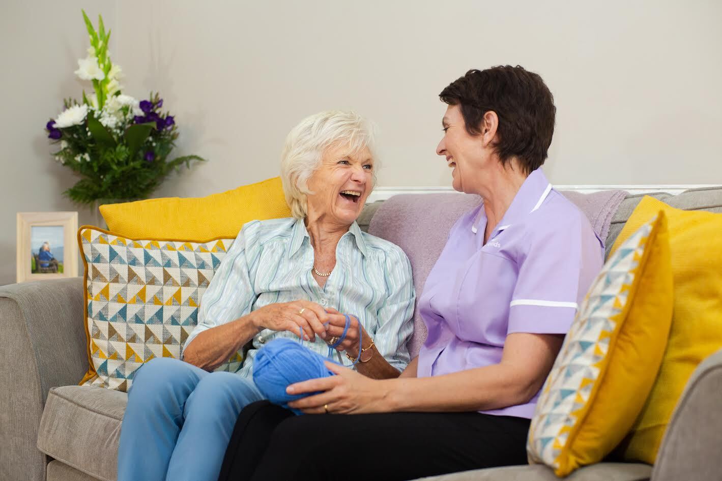 Dementia care from helping hands